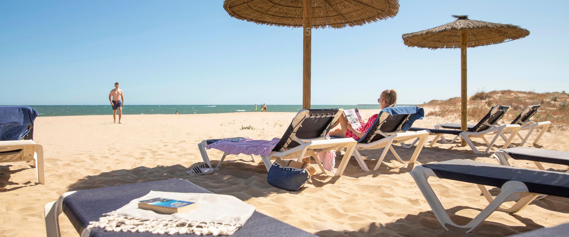 DES ESPACES POUR PROFITER DU SOLEIL Hôtel TUI BLUE ISLA CRISTINA PALACE Isla Cristina, Huelva, Espagne DES ESPACES POUR PROFITER DU SOLEIL Hôtel TUI BLUE ISLA CRISTINA PALACE Isla Cristina, Huelva, Espagne